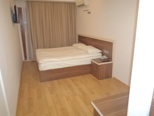 Merkez Otel Izmir Bagian luar foto