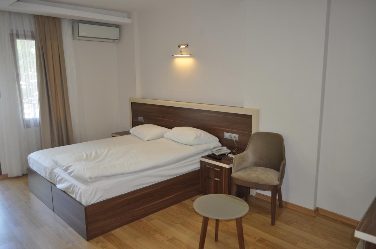 Merkez Otel Izmir Bagian luar foto