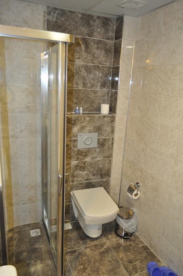 Merkez Otel Izmir Bagian luar foto